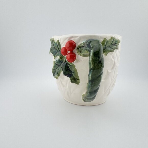 Set of 2 Vintage Lefton White Holly Berry 1970s Christmas Mugs #6066 - Picture 10 of 12